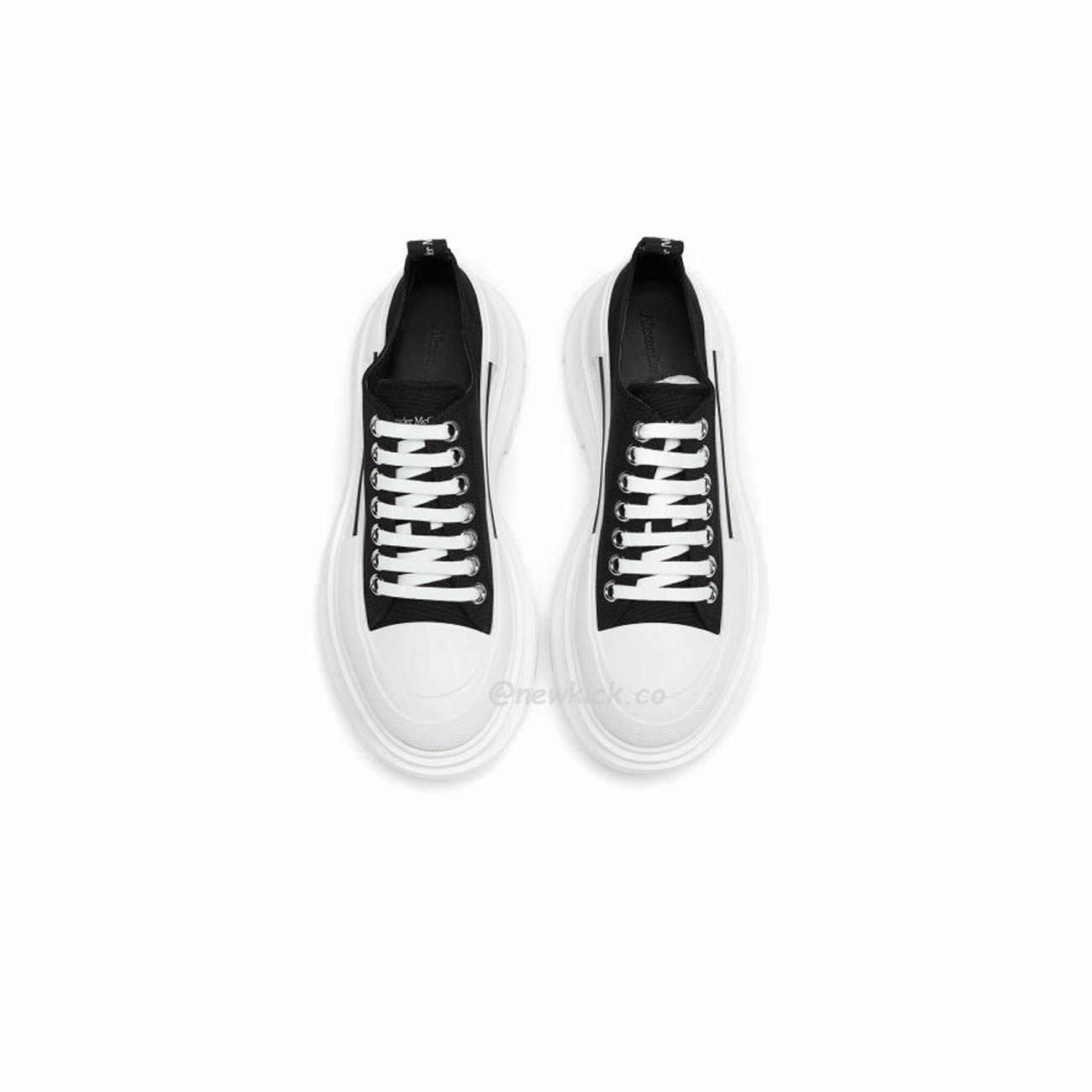 Alexander Mcqueen Tread Slick Low Lace Up Black White (5) - www.newkick.vip